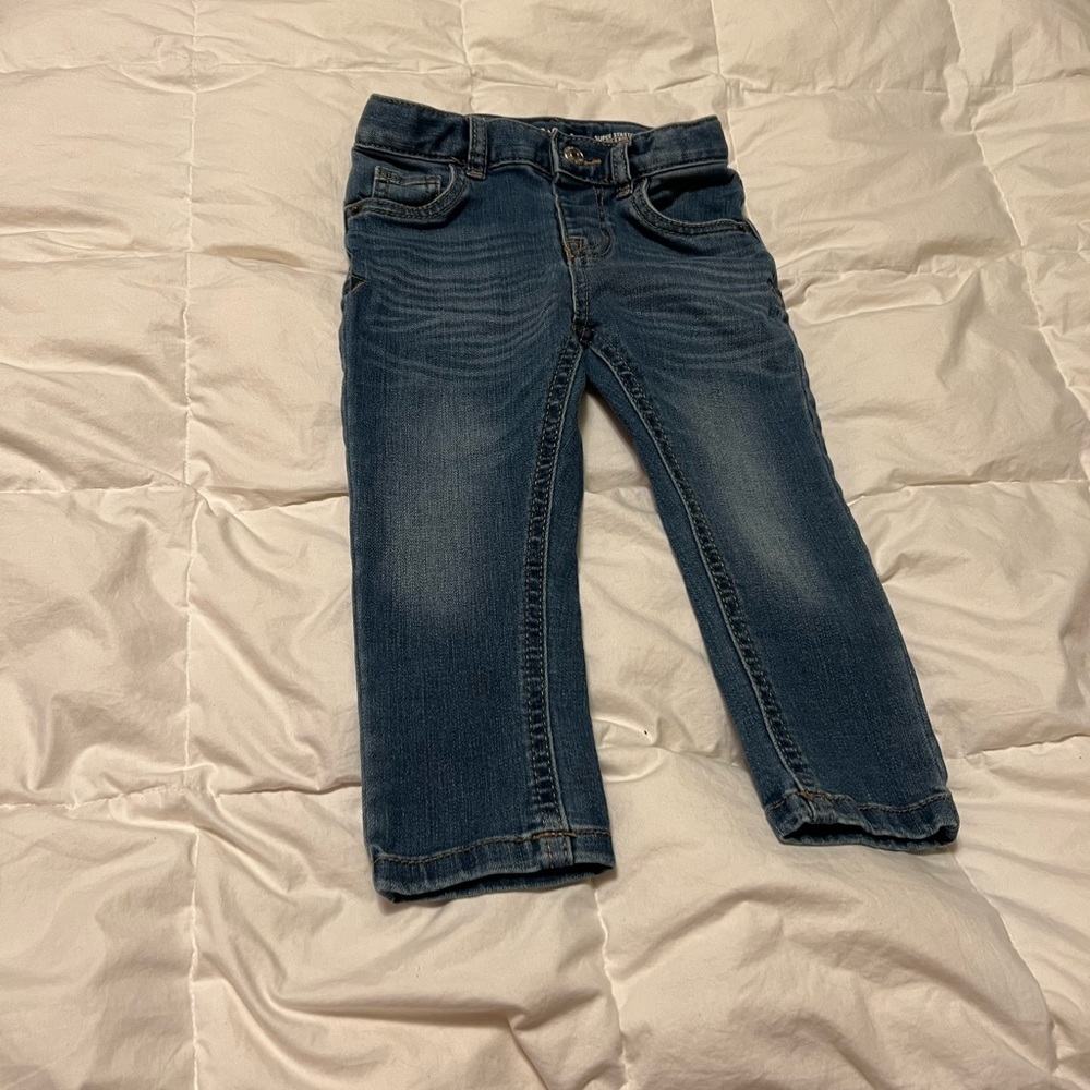 Toddler girl Cat and Jack Blue Jeans (NWT) 2t